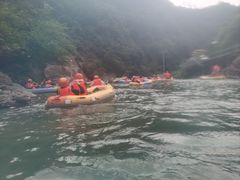 -安吉龙王山峡谷漂流