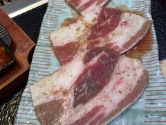 -臻牛烤肉