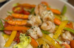 Spanish Pan-Fried Shrimp Hot Salad