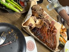 -BOURBON 玻本美式餐厅酒吧(虹桥新天地店)