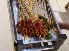 -李记称盘牛杂串串(广厦店)