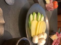 -铭牛烧肉·和牛海鲜自助(高新月牙湖店)