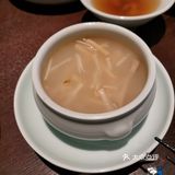 裹着面粉炸的，糖醋汁浓郁，量特别大