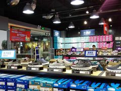 -SKECHERS 斯凯奇(上海国际时尚中心店)