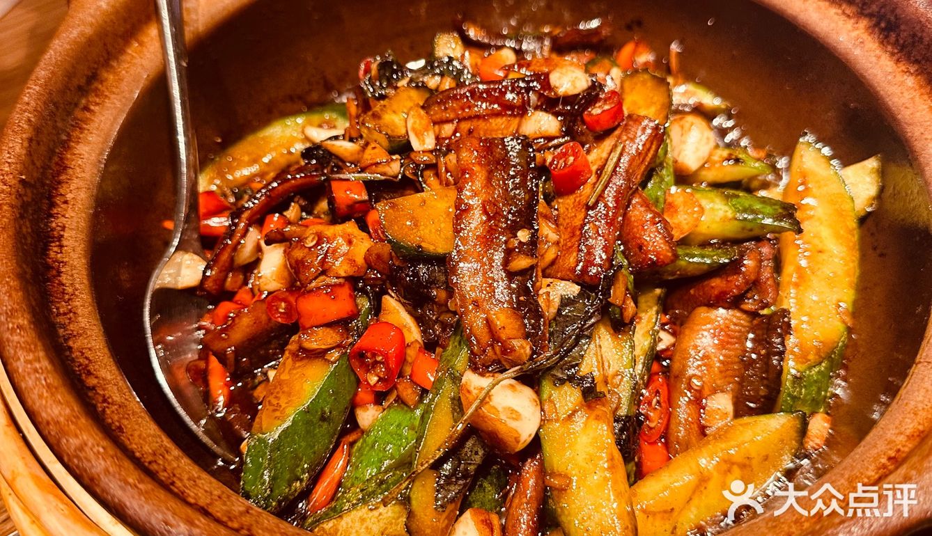CBD绝佳位置的高端湘菜