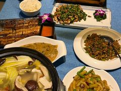 -香巴拉云南餐厅(华莱坞店)