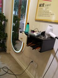 -梵汐造型·接发烫染专业店