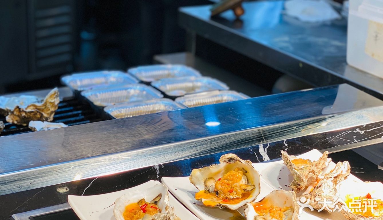 华丽丽的海鲜大餐，全部无限量畅点畅吃