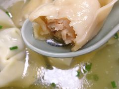 香菇鲜肉-顶巧鸡汤馄饨(虹口总店)
