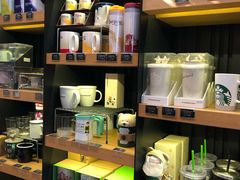 零售区-星巴克(北京南站第二店)