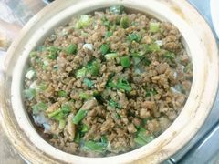 招牌鹅乸煲仔饭-阳江河堤老牌曾记美食