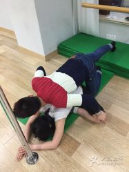 点击看大图 -华翎国际钢管舞培训
