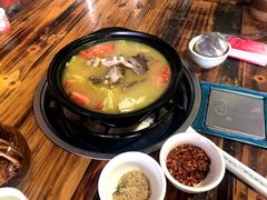 -阿婆情腊排骨火锅(金虹路店)