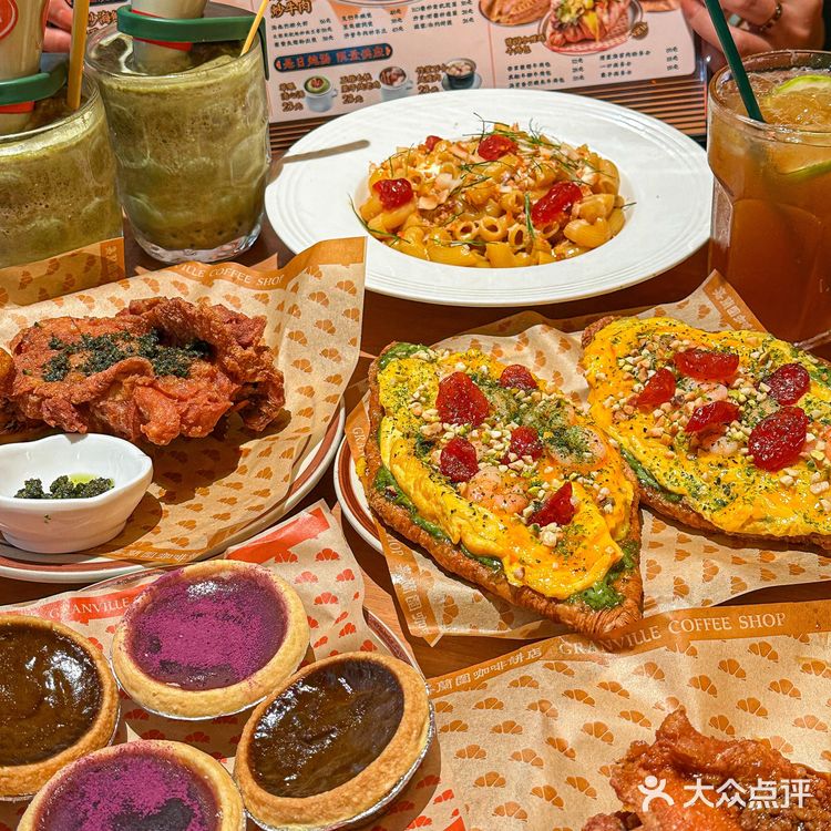 广州首家！！！滑蛋虾仁扁可颂好好吃！