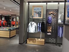 -ARC'TERYX始祖鸟(北京王府中环店)