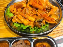 -青瓦炭韩潮烤肉(花园道店)