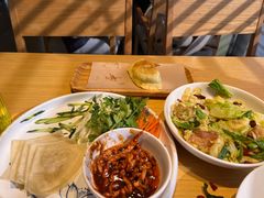 -关东小磨东北菜(上海长风大悦城店)