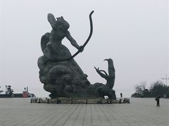 -巴陵广场
