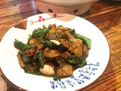 -胡桃里音乐餐厅(陶溪川店)(川湘赣菜·世界百大酒庄直供红酒·音乐表演)