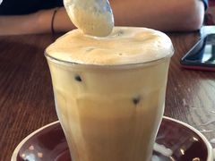 -ROAST coffee & eatery