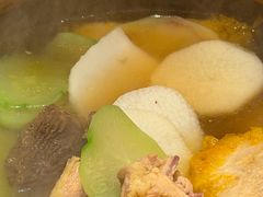 鲜菌土鸡锅-一坐一忘云南菜(北京skp店)