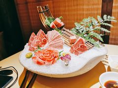 顶级肥牛组合-余欢领鲜火锅(新街口店)