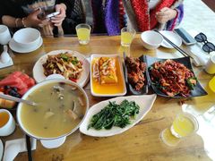 -隔壁老王·家常云南菜(花巷店)