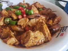 -鸿运美食府
