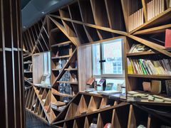 -钟书阁(松江泰晤士小镇店)