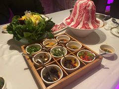 -翡翠小城·海鲜豆捞·广式点心(老佛爷店)