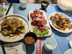 -乔家小院•非遗驴肉•青岛菜(滨河路店)