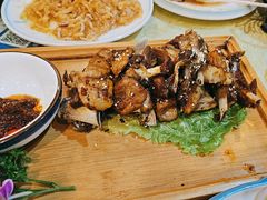 -鹤乡东北菜(崮山路店)