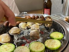 -围炉肉舍•炭烤活鳗•丹东海鲜烤肉(步行街店)