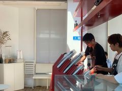 -UNI UNI(环亚凯瑟琳店)