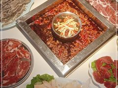 -二荆条·蜀鲜汇城市森林火锅