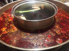 -小天鹅火锅·一线江景洪鼎旗舰店(洪崖洞店)