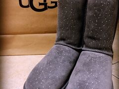 -UGG(燕莎奥特莱斯购物中心店)