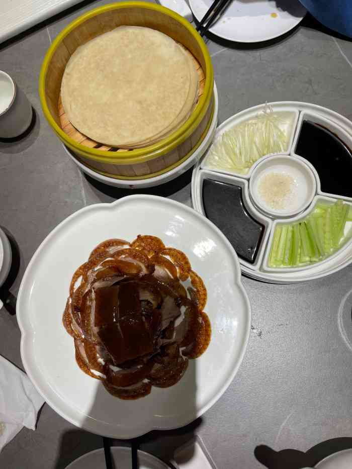 宏宴·新京菜(望京店)-"金百万烤鸭店南湖东园店,这家店很会做生意.