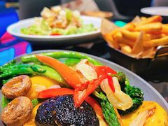 -DEEP·美式餐吧(五棵松华熙LIVE店)