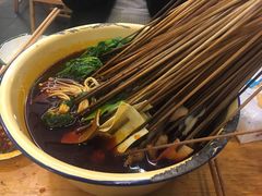 -拈签一笑黄牛肉辣卤串串