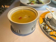 鲍汁鱼唇汤-俏江南·花园戏曲餐厅(881店)