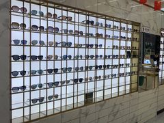 -世纪大明眼镜·蔡司战略授权店(汉街店)