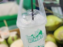 -席娜卡琳火车铁道夜市