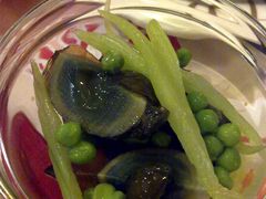 用冰淇淋碗盛皮蛋= 。=-斗牛士牛排餐厅(镇明店)