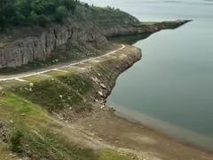 -黄河小浪底水利枢纽风景区