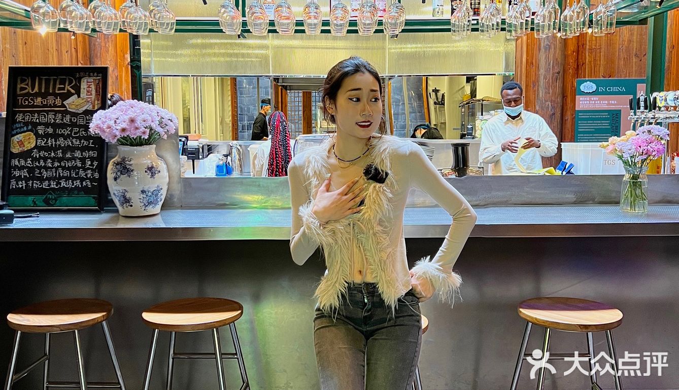 为了一口卡美罗冰淇淋松饼坐穿地铁1号线……