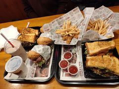 -The Habit Burger Grill 哈比特汉堡(复兴soho店)