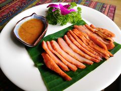 炭烤猪颈肉-忘忧草融合私房菜(红鼎国际店)