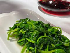 清炒豌豆尖-小河盐帮·私家菜·烤鸭(三元桥·霄云路店)