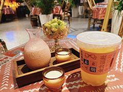 云南纂新奶白酒-火塘云南烧烤大排档